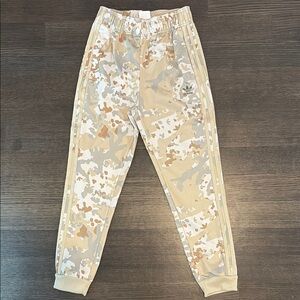 BNWT - ADIDAS KIDS JOGGERS - SIZE 11-12 YEARS OLD